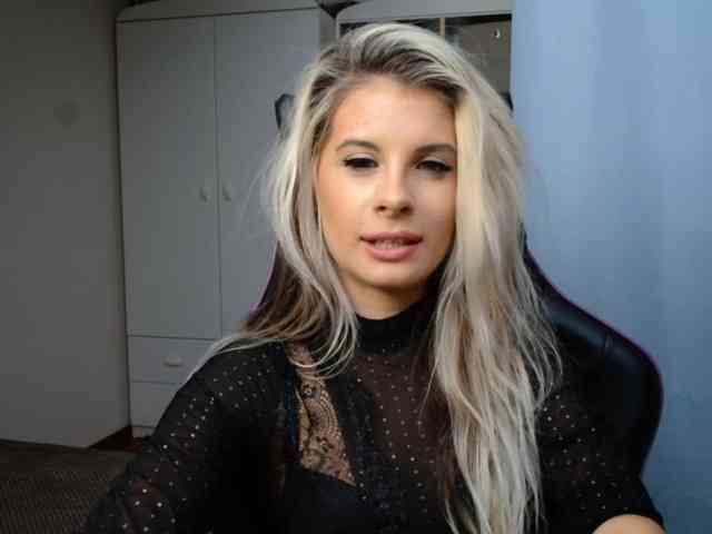 KristineNatural webcam