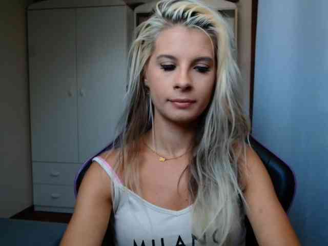 KristineNatural webcam