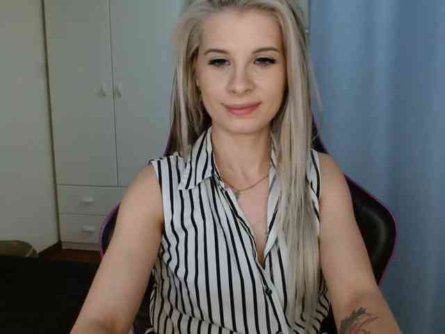 KristineNatural webcam