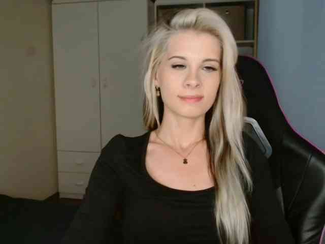 KristineNatural webcam