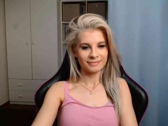 KristineNatural webcam