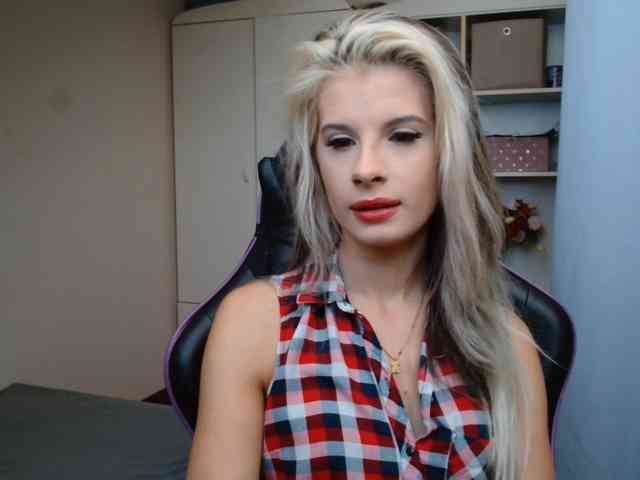 KristineNatural webcam