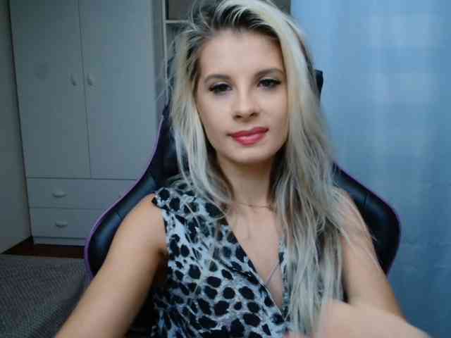 KristineNatural webcam