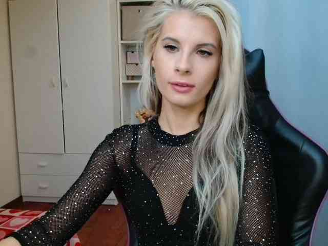 KristineNatural webcam