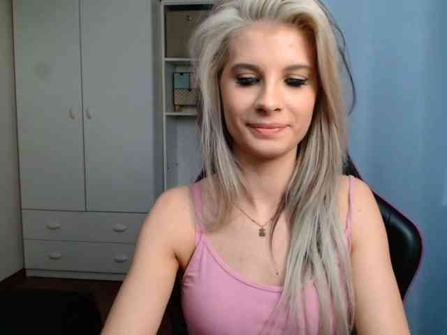KristineNatural webcam