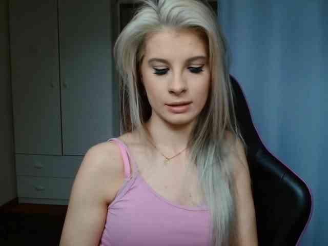 KristineNatural webcam
