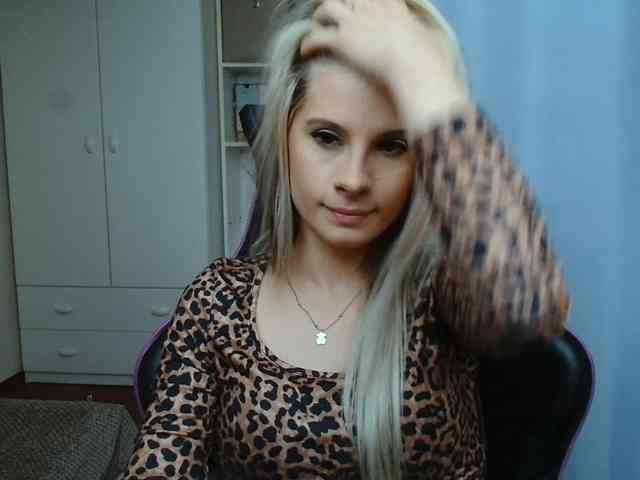 KristineNatural webcam