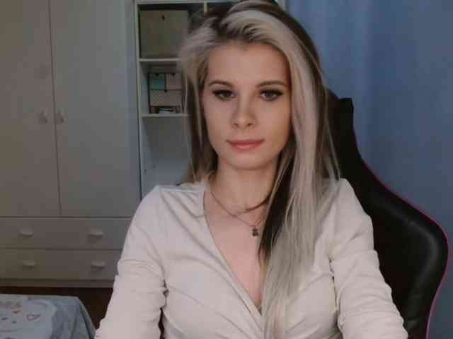 KristineNatural webcam