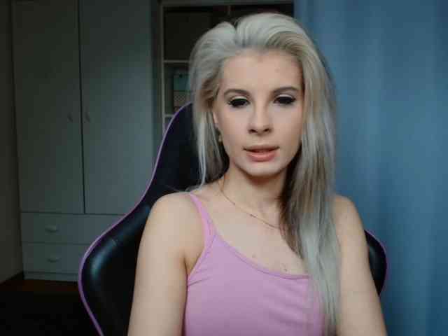 KristineNatural webcam