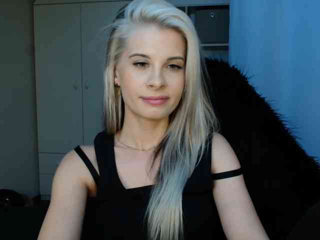 KristineNatural webcam