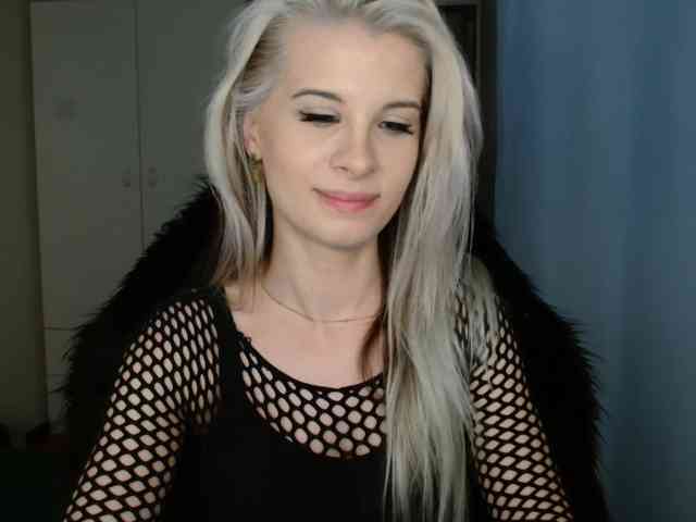 KristineNatural webcam
