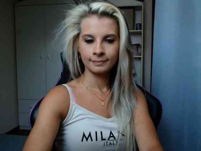KristineNatural webcam
