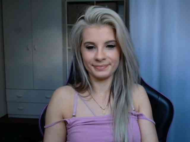 KristineNatural webcam