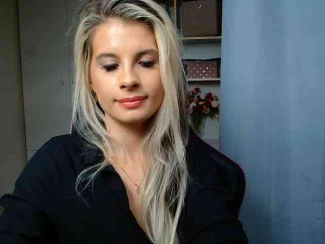 KristineNatural webcam
