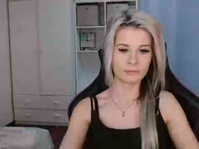 KristineNatural webcam