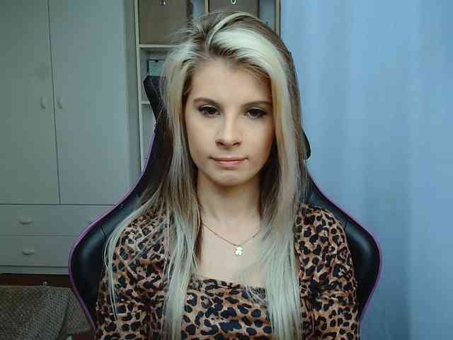 KristineNatural webcam