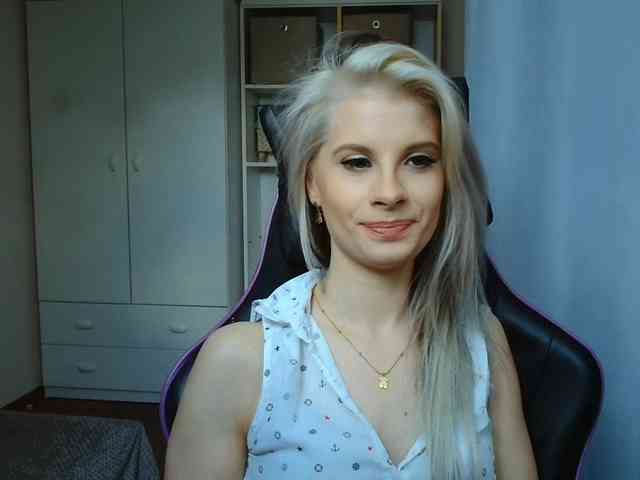 KristineNatural webcam