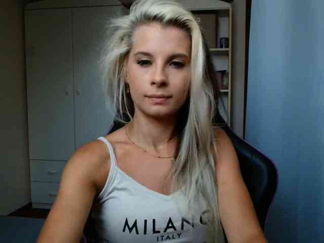 KristineNatural webcam