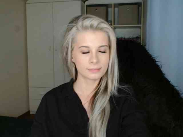 KristineNatural webcam