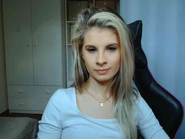 KristineNatural webcam