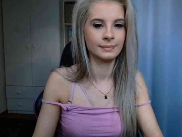 KristineNatural webcam