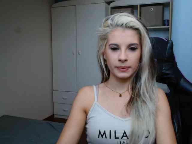 KristineNatural webcam