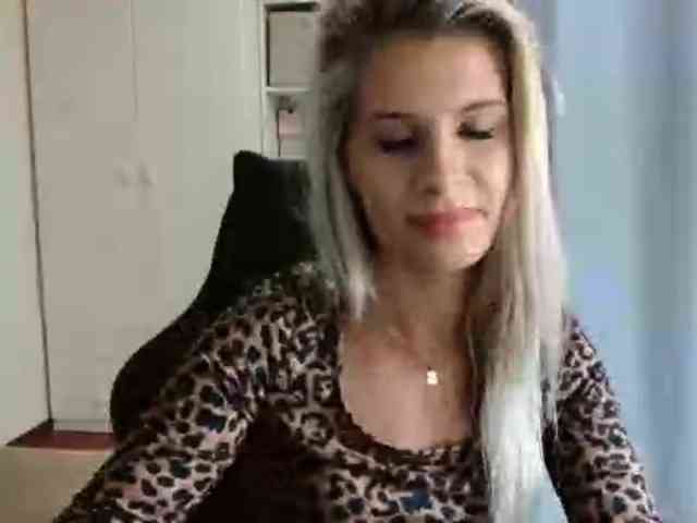 KristineNatural webcam