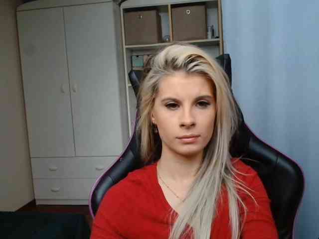 KristineNatural webcam