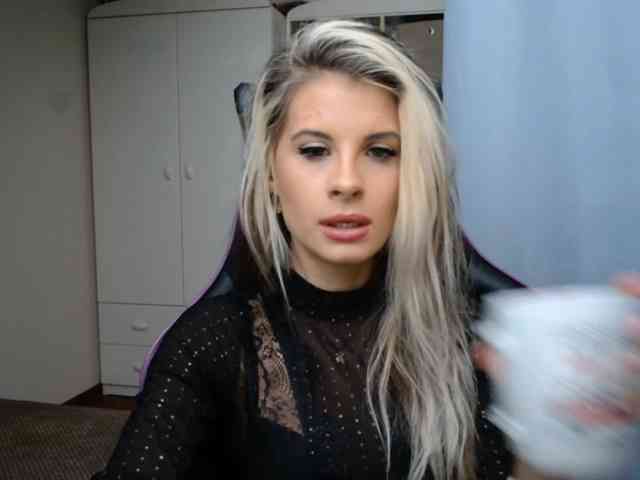 KristineNatural webcam