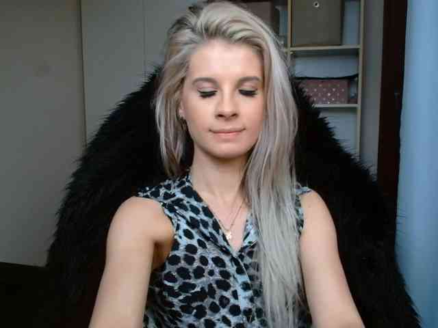 KristineNatural webcam