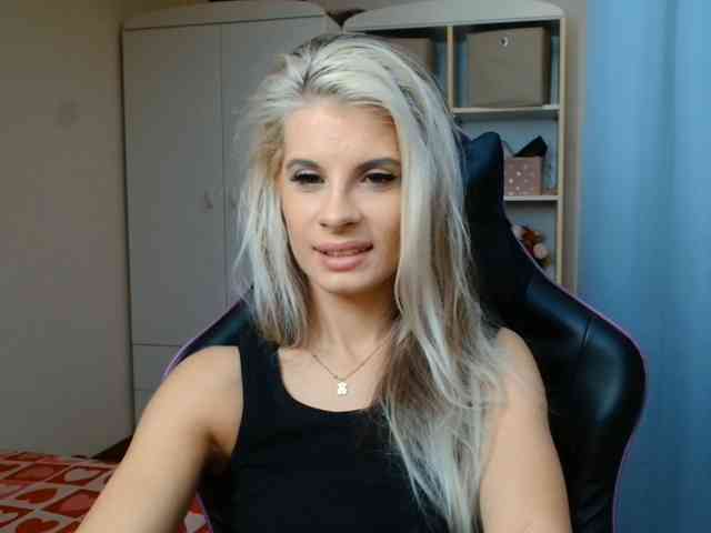 KristineNatural webcam
