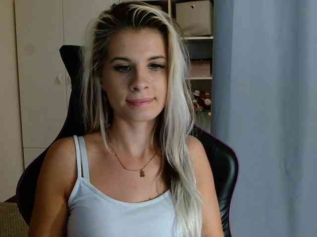 KristineNatural webcam