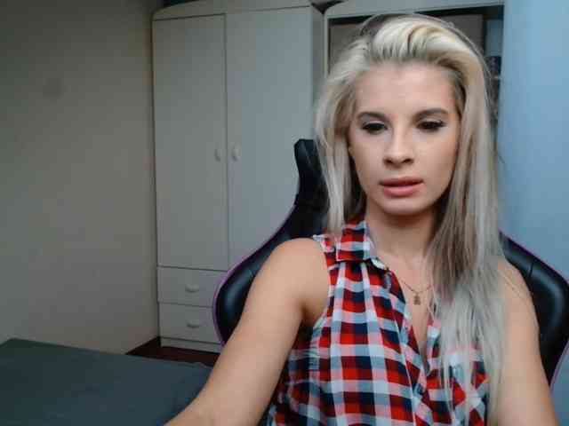 KristineNatural webcam