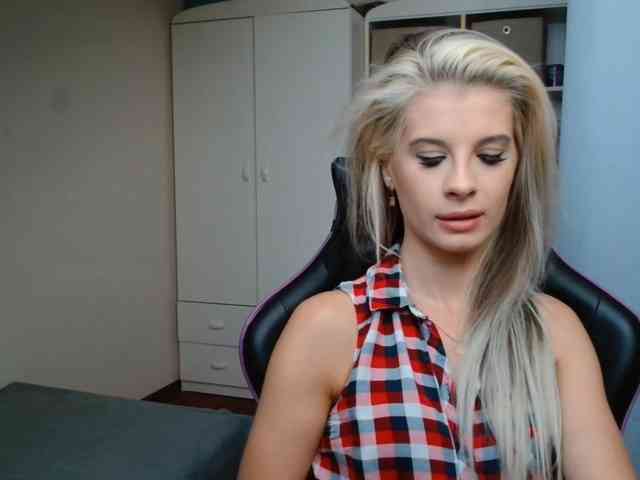 KristineNatural webcam