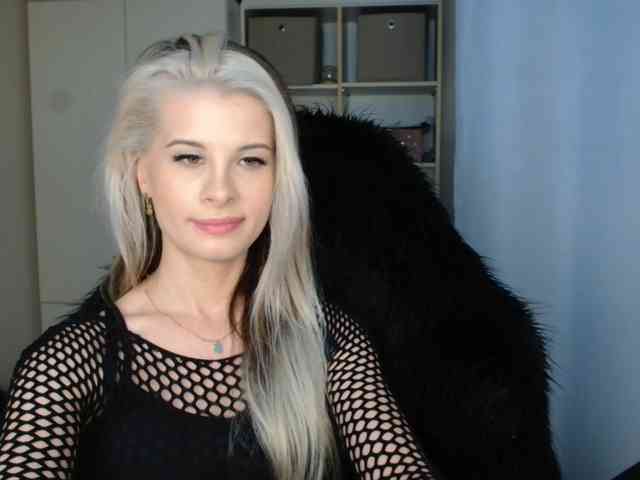 KristineNatural webcam