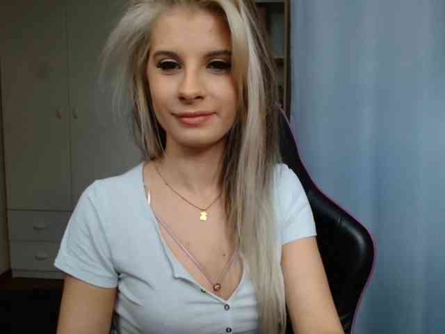 KristineNatural webcam
