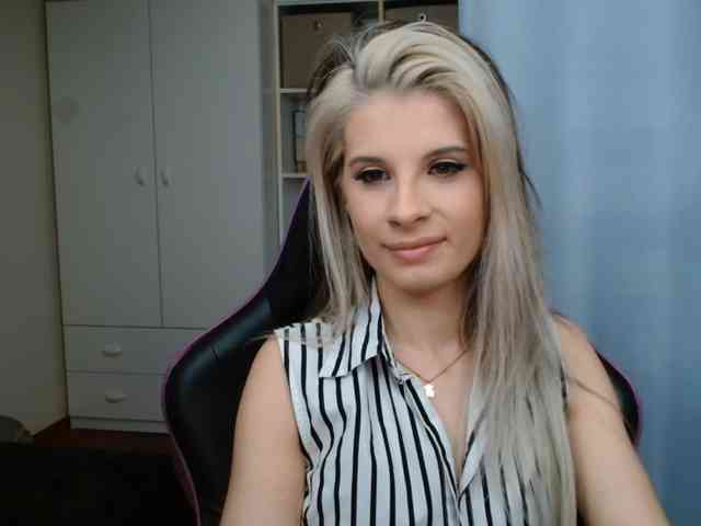 KristineNatural webcam