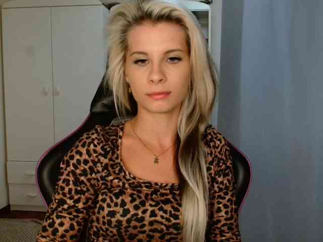 KristineNatural webcam