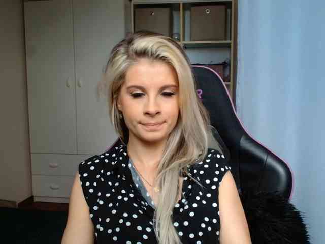 KristineNatural webcam