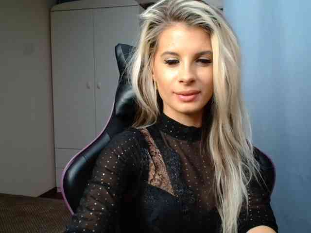 KristineNatural webcam