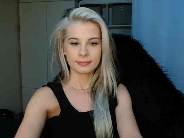 KristineNatural webcam