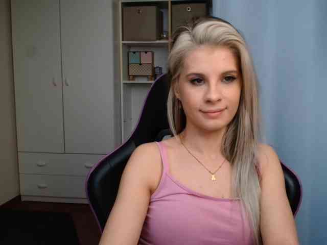 KristineNatural webcam