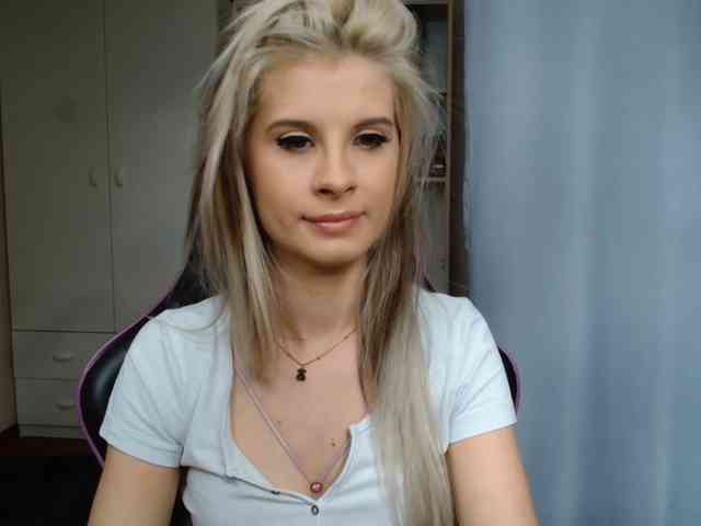 KristineNatural webcam