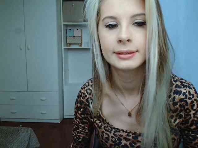 KristineNatural webcam