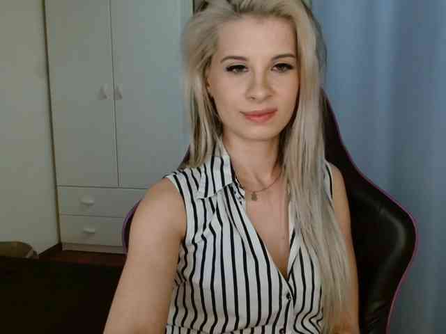 KristineNatural webcam