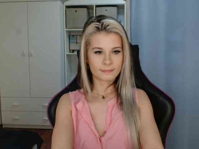 KristineNatural webcam