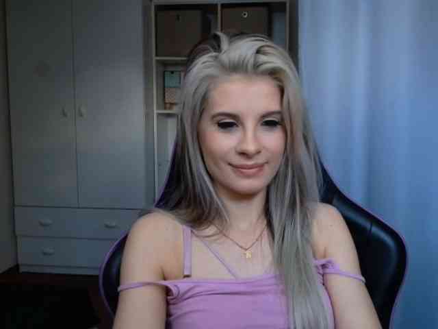 KristineNatural webcam