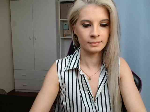 KristineNatural webcam