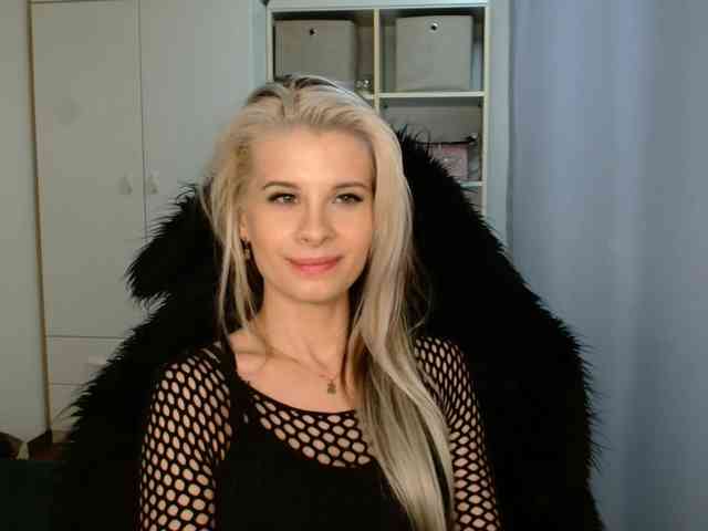 KristineNatural webcam