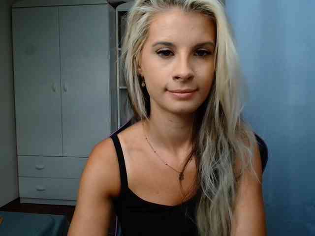 KristineNatural webcam